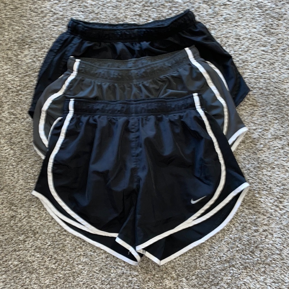 Bundle of Nike Dri-fit shorts - medium